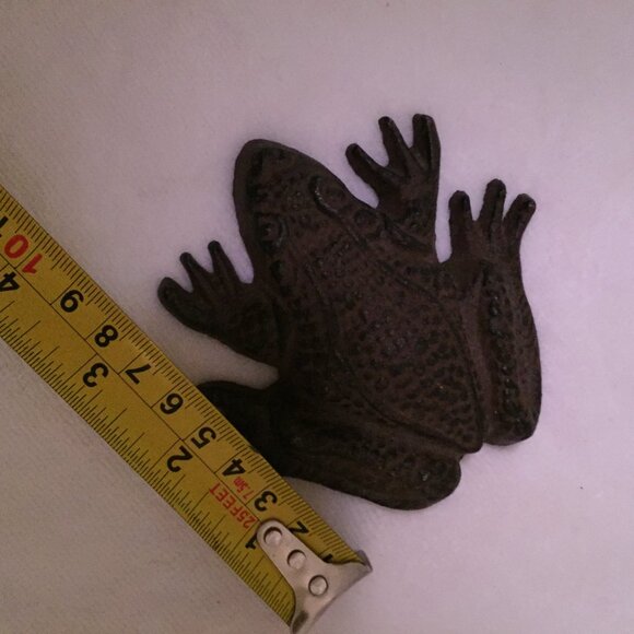 Cast Iron Frog Figurine Toad Statue Paperweight Garden Porch Pond Decor 4" - Picture 4 of 6